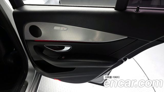Mercedes-Benz E-Class (W213) E200 Avantgarde 2017 — фото 25