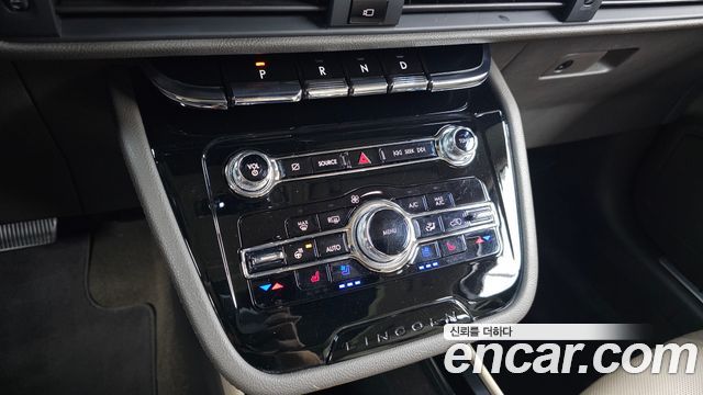 Lincoln Corsair 2.0 Reserve AWD 2021 — фото 9