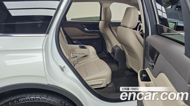 Lincoln Corsair 2.0 Reserve AWD 2021 — фото 11