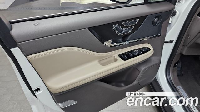 Lincoln Corsair 2.0 Reserve AWD 2021 — фото 24