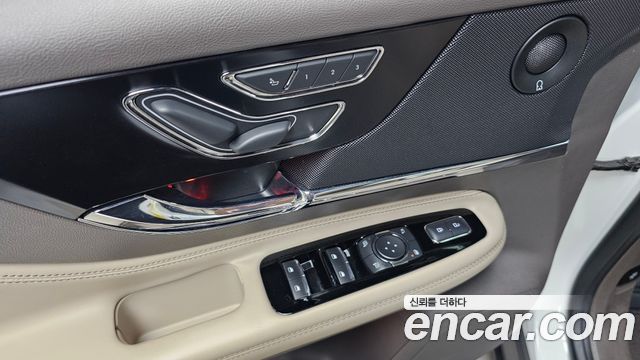 Lincoln Corsair 2.0 Reserve AWD 2021 — фото 28