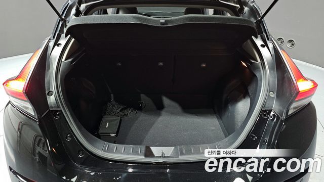 Nissan Leaf (ZE1) EV SL 2019 — фото 20