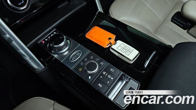 Land Rover Discovery 5 3.0 SD6 HSE 2019 — фото 9