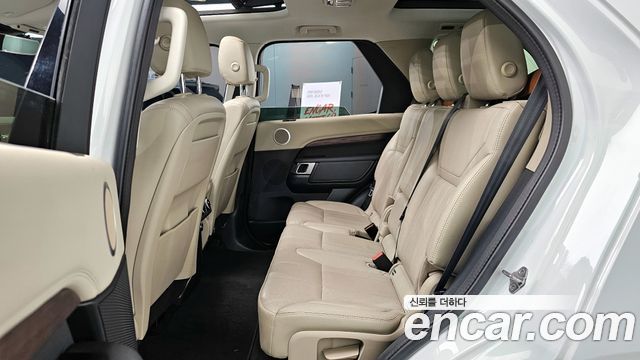 Land Rover Discovery 5 3.0 SD6 HSE 2019 — фото 12