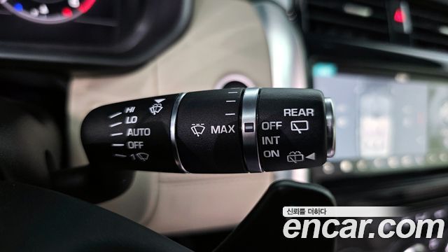 Land Rover Discovery 5 3.0 SD6 HSE 2019 — фото 16