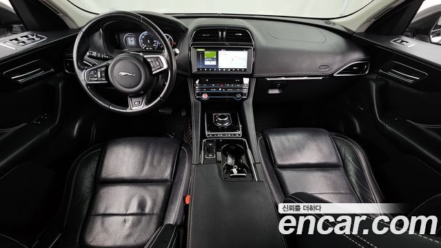 Jaguar F-PACE 20d R-Sport 2017 — фото 7