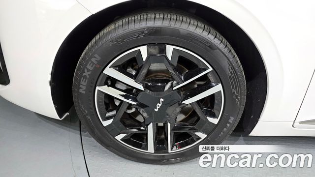 Kia K8 2.5 Gasoline 2WD Noblesse Light 2025 — фото 5