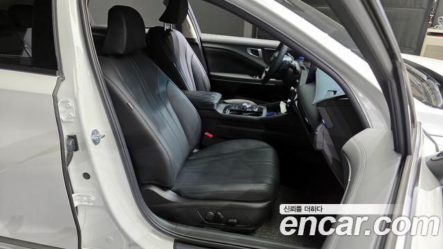 Kia K8 2.5 Gasoline 2WD Noblesse Light 2025 — фото 12