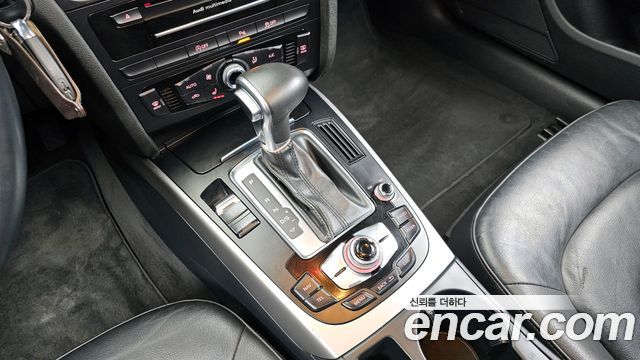 Audi A4 35 TDI Quattro B8 2015 — фото 9