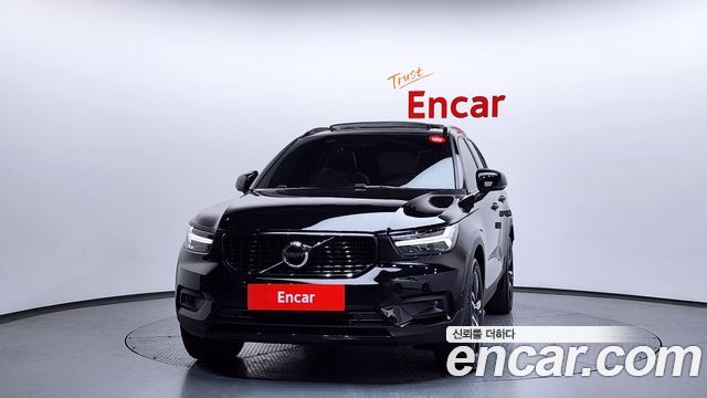 Volvo XC40 T4 R-Design 2019 — фото 3