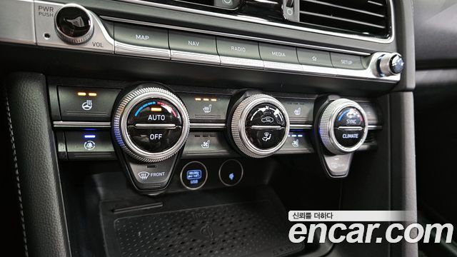 Genesis G70 Gasoline 2.0T 2WD 2022 — фото 12