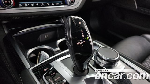 BMW 7 Series (G11) 740d xDrive M Sport 2018 — фото 9