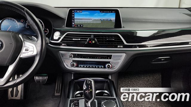 BMW 7 Series (G11) 740d xDrive M Sport 2018 — фото 14