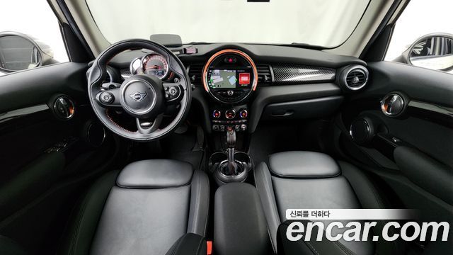 MINI Cooper S 5Door Standard 3rd 2019 — фото 7
