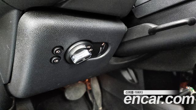 MINI Cooper S 5Door Standard 3rd 2019 — фото 16