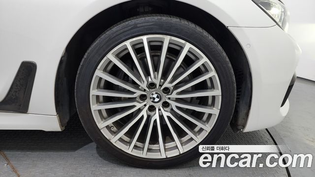 BMW 7 Series (G11) 740d xDrive M Sport 2016 — фото 5