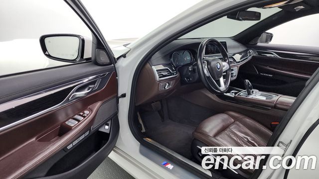BMW 7 Series (G11) 740d xDrive M Sport 2016 — фото 10