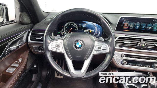 BMW 7 Series (G11) 740d xDrive M Sport 2016 — фото 12