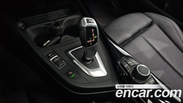 BMW 1 Series (F20) 118d Sport 5Door 2017 — фото 9