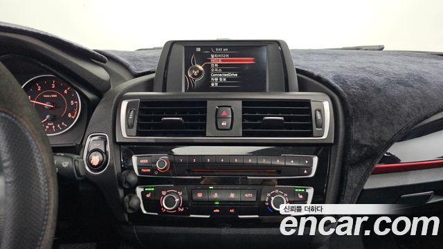 BMW 1 Series (F20) 118d Sport 5Door 2017 — фото 14