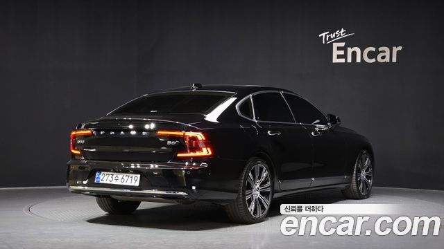 Volvo S90 B6 AWD Ultimate Bright 2023 — фото 2