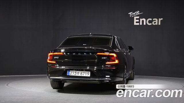 Volvo S90 B6 AWD Ultimate Bright 2023 — фото 4