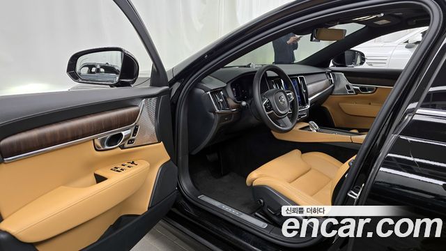 Volvo S90 B6 AWD Ultimate Bright 2023 — фото 10