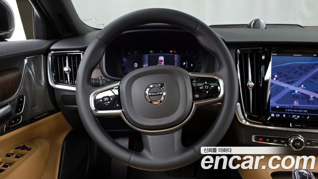 Volvo S90 B6 AWD Ultimate Bright 2023 — фото 13
