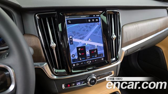 Volvo S90 B6 AWD Ultimate Bright 2023 — фото 14