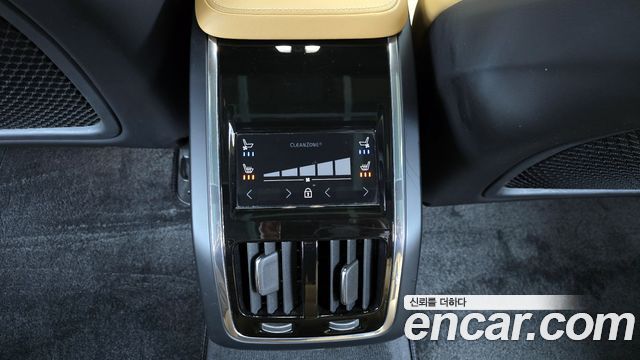 Volvo S90 B6 AWD Ultimate Bright 2023 — фото 19