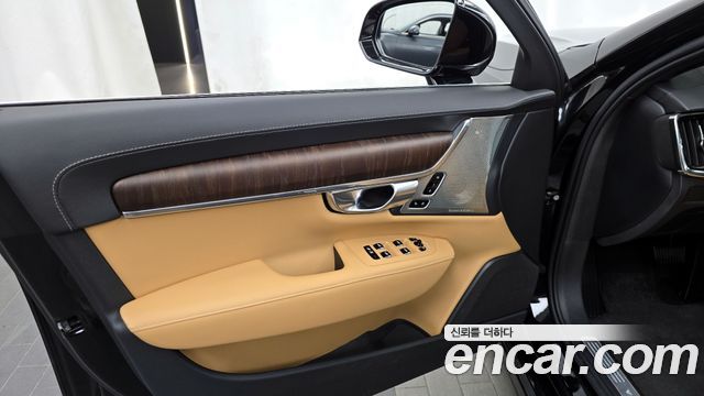 Volvo S90 B6 AWD Ultimate Bright 2023 — фото 24
