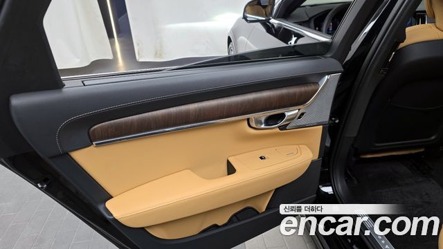 Volvo S90 B6 AWD Ultimate Bright 2023 — фото 25