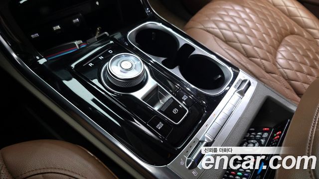 Kia Carnival (IV) Gasoline 9-seater Limousine(Special vehicle) 2022 — фото 9