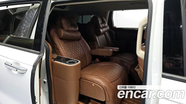 Kia Carnival (IV) Gasoline 9-seater Limousine(Special vehicle) 2022 — фото 11