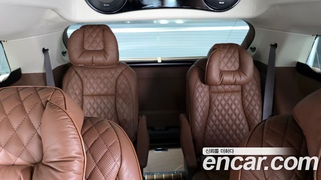 Kia Carnival (IV) Gasoline 9-seater Limousine(Special vehicle) 2022 — фото 12