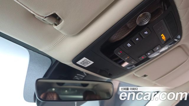 Kia Carnival (IV) Gasoline 9-seater Limousine(Special vehicle) 2022 — фото 19