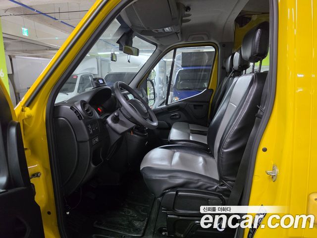 Renault Korea Master School Bus 20-Seater 2020 — фото 11