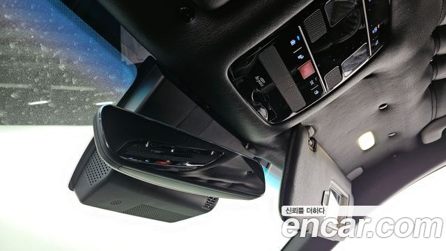 Hyundai Grandeur (GN7) 3.5 LPG 2WD (Taxi) Deluxe 2023 — фото 17