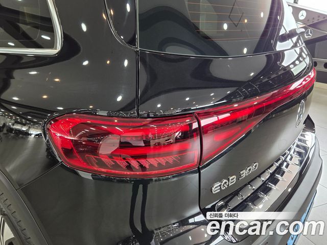 Mercedes-Benz EQB (X243) EQB300 4MATIC Progressive 2026 — фото 8