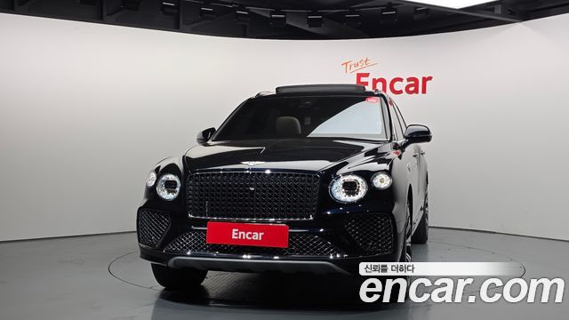 Bentley Bentayga 4.0 V8 EWB Azure 2025 — фото 3