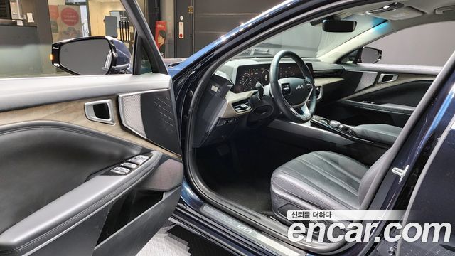 Kia K8 2.5 Gasoline 2WD Noblesse 2023 — фото 10