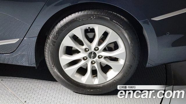 Kia K8 2.5 Gasoline 2WD Noblesse 2023 — фото 27