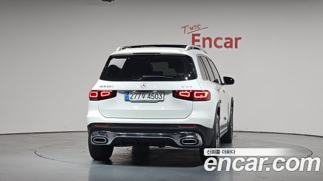 Mercedes-Benz GLB-Class (X247) GLB250 4MATIC 2023 — фото 4