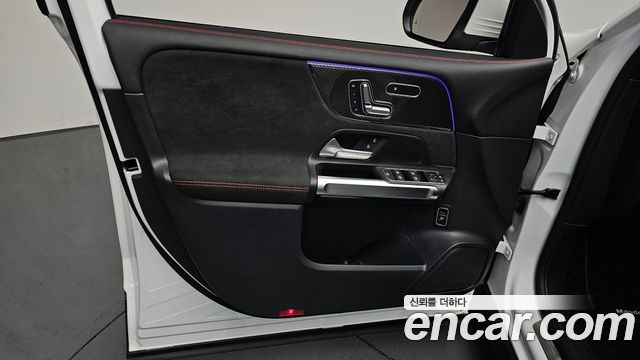 Mercedes-Benz GLB-Class (X247) GLB250 4MATIC 2023 — фото 24