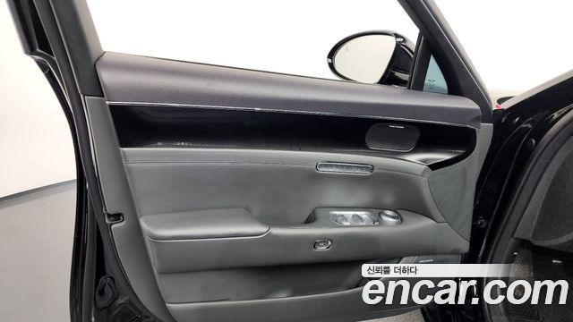 Genesis G90 (RS4) Gasoline 3.5 Turbo 2WD 2022 — фото 30