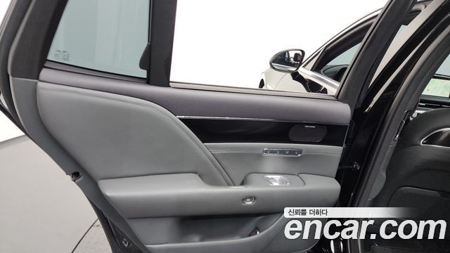 Genesis G90 (RS4) Gasoline 3.5 Turbo 2WD 2022 — фото 31