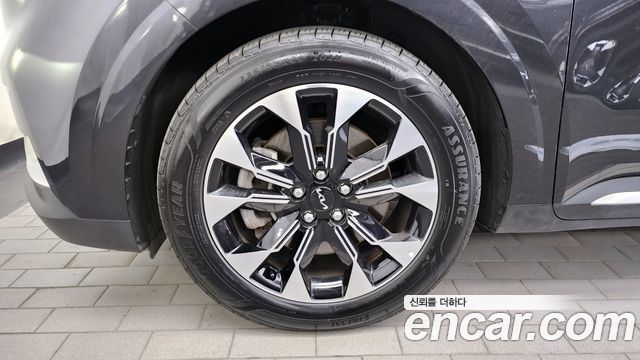 Kia Carnival (IV) Gasoline 9-Seater Noblesse 2023 — фото 5