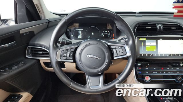 Jaguar XE 20d Prestige 2018 — фото 12