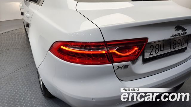 Jaguar XE 20d Prestige 2018 — фото 23