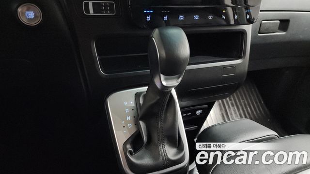 Hyundai Staria 4WD Tourer 9-Seater Modern 2025 — фото 9
